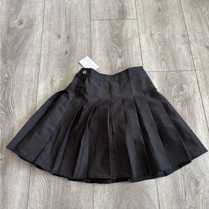 Sangtree Elegant Black Pleated Skirt